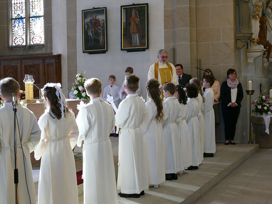 Feier der 1. Heiligen Kommunion in Sankt Crescentius (Foto: Karl-Franz Thiede)